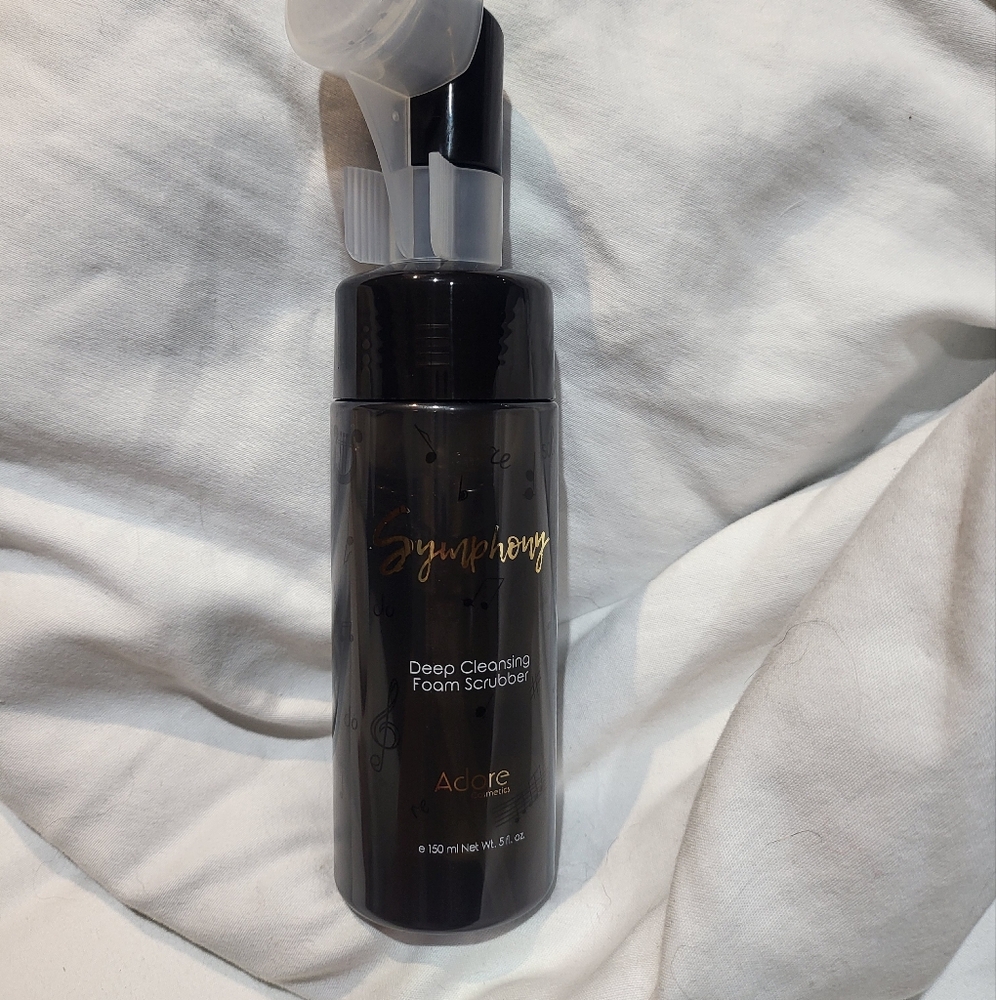 Adore:  Deep Cleaning Foam Scrubber 5 fl. Oz